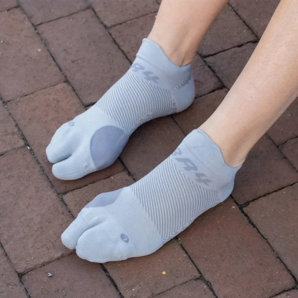 OS1st OS1st BR4 Bunion Relief Socks - White - Image 2